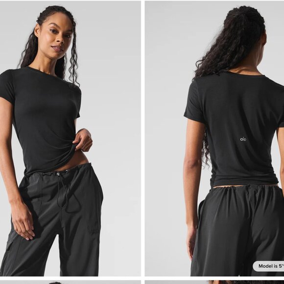 ALO Yoga Women's All Day Short Sleeve Tee Mauve Size Medium (8-10) - Picture 8 of 8